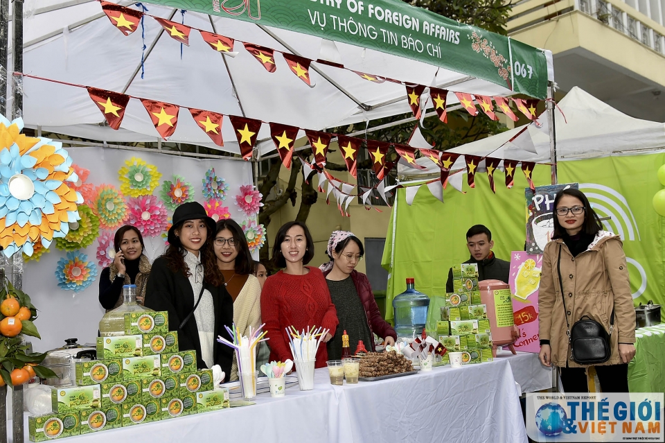 tung bung lien hoan am thuc quoc te lan thu vi