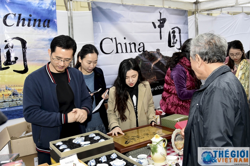 tung bung lien hoan am thuc quoc te lan thu vi