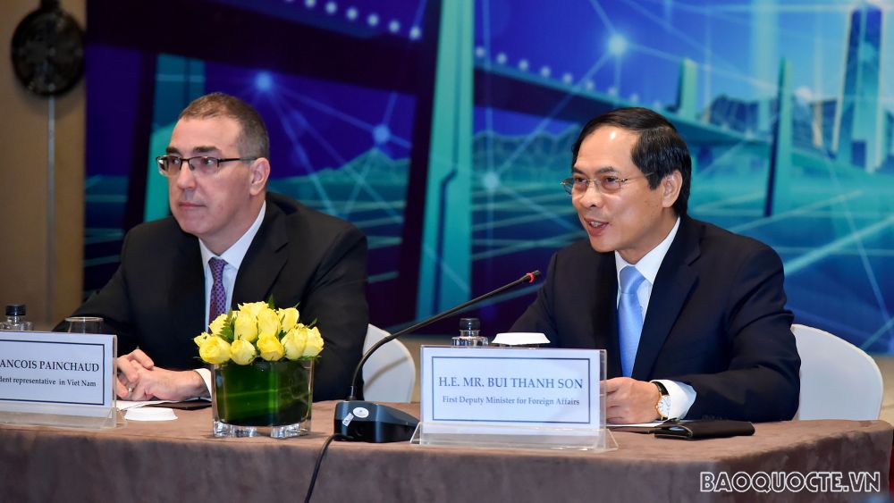 Phát biểu tại Phiên khai mạc, Thứ trưởng Thường trực Ngoại giao Bùi Thanh Sơn khẳng định 2020 là một năm dấu ấn với APEC