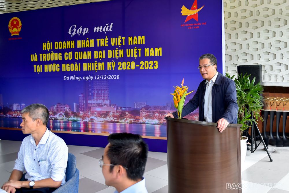 Đoàn Trưởng Cơ quan đại diện Việt Nam ở nước ngoài nhiệm kỳ 2020-2023 gặp mặt Hội Doanh nhân trẻ Việt Nam