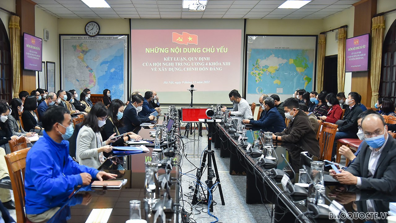 Bộ Ngoại giao tổ chức dự Hội nghị cán bộ toàn quốc về quán triệt xây dựng Đảng