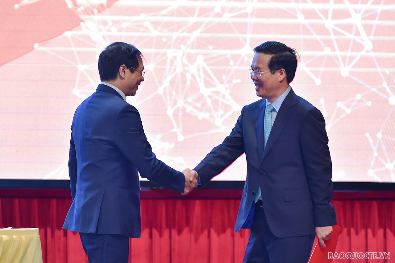 Toàn cảnh Hội nghị về công tác xây dựng Đảng và công tác Đảng ngoài nước qua ảnh Toàn cảnh Hội nghị về công tác xây dựng Đảng và công tác Đảng ngoài nước qua ảnh