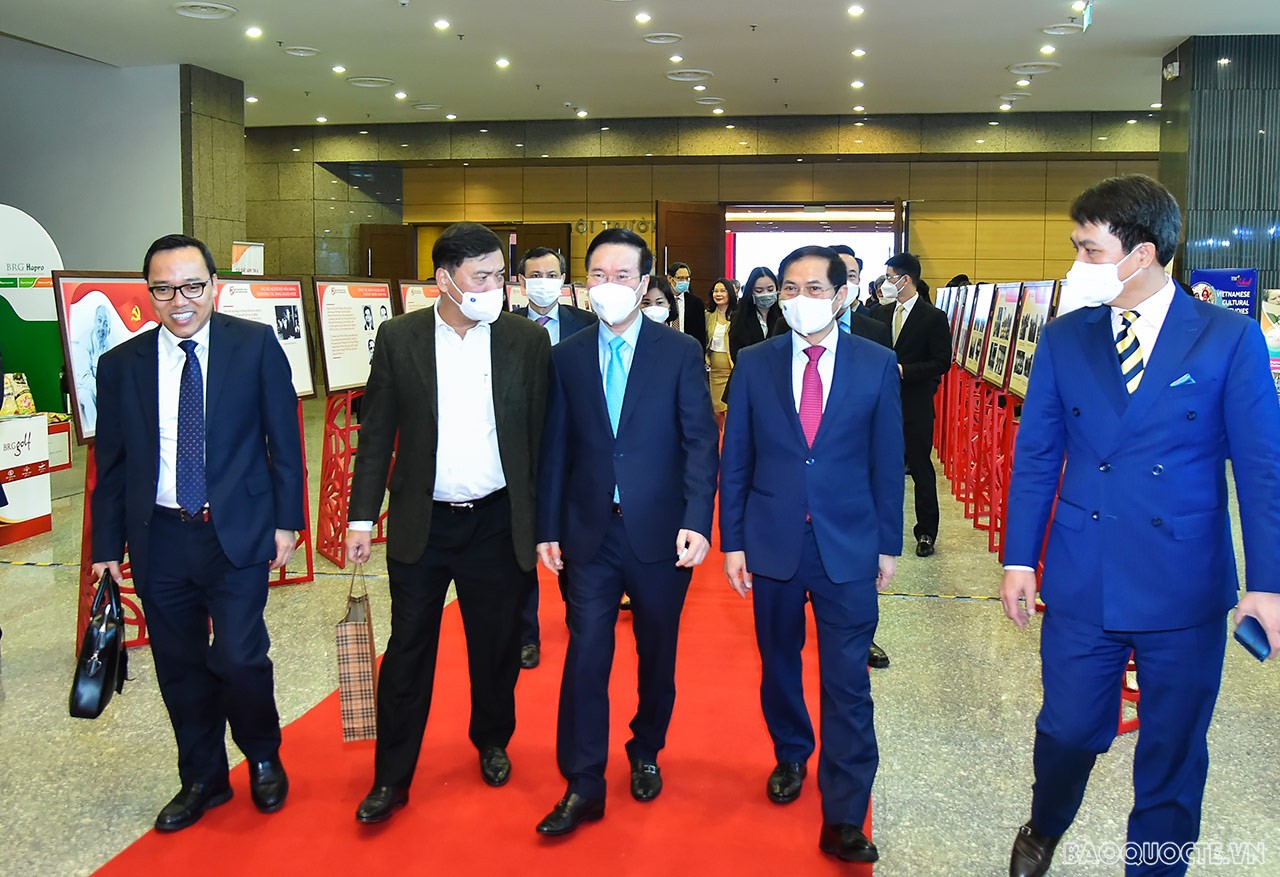 Toàn cảnh Hội nghị về công tác xây dựng Đảng và công tác Đảng ngoài nước qua ảnh Toàn cảnh Hội nghị về công tác xây dựng Đảng và công tác Đảng ngoài nước qua ảnh