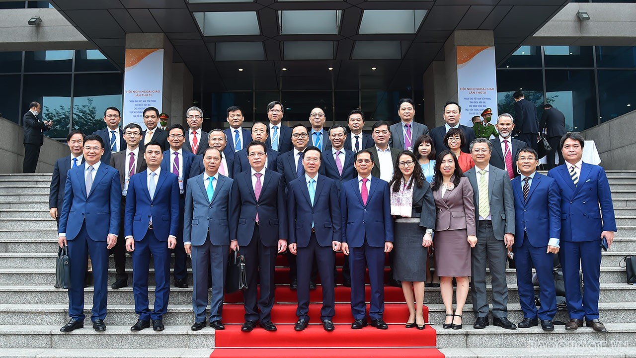 Toàn cảnh Hội nghị về công tác xây dựng Đảng và công tác Đảng ngoài nước qua ảnh Toàn cảnh Hội nghị về công tác xây dựng Đảng và công tác Đảng ngoài nước qua ảnh