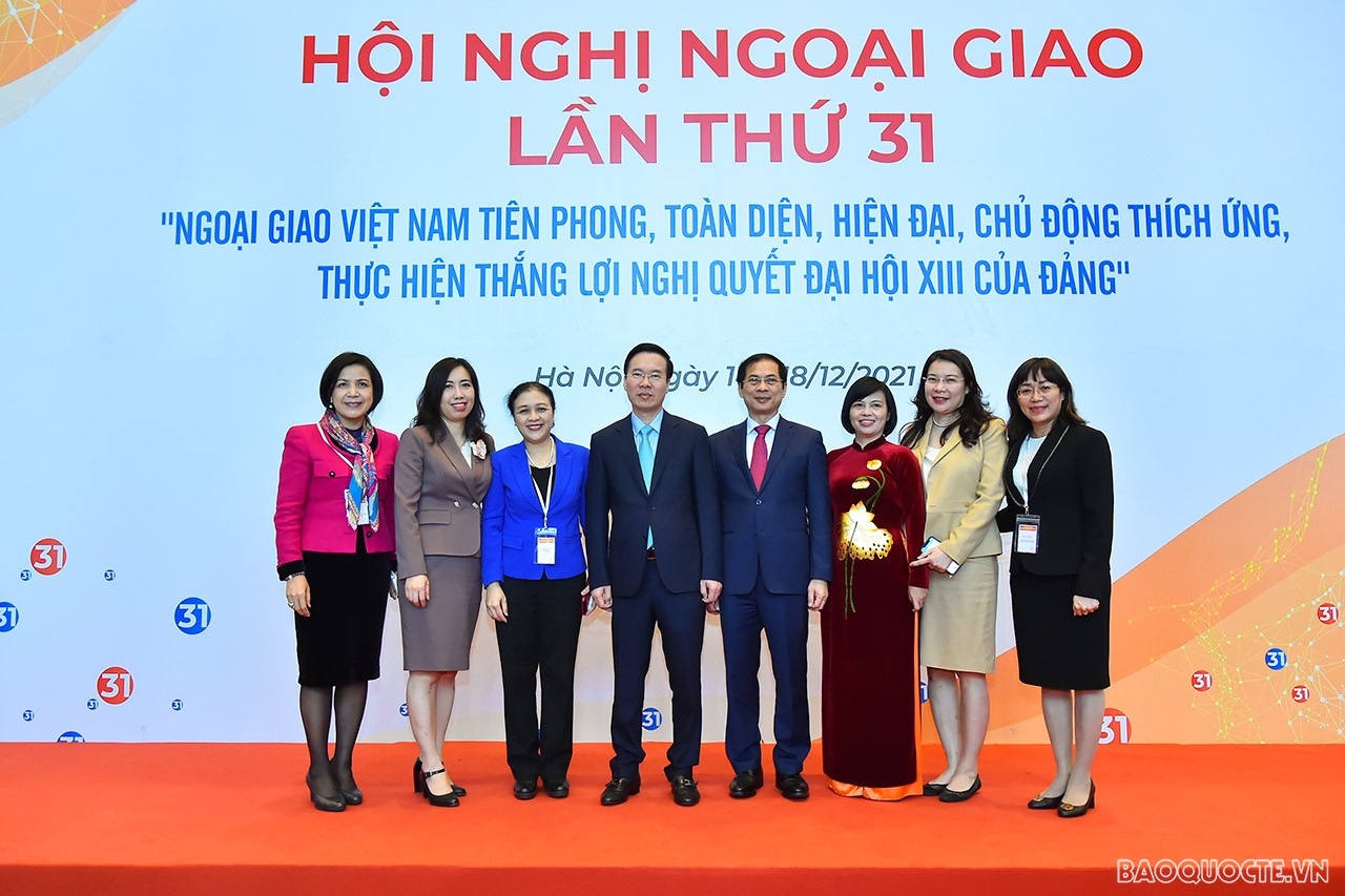 Toàn cảnh Hội nghị về công tác xây dựng Đảng và công tác Đảng ngoài nước qua ảnh Toàn cảnh Hội nghị về công tác xây dựng Đảng và công tác Đảng ngoài nước qua ảnh