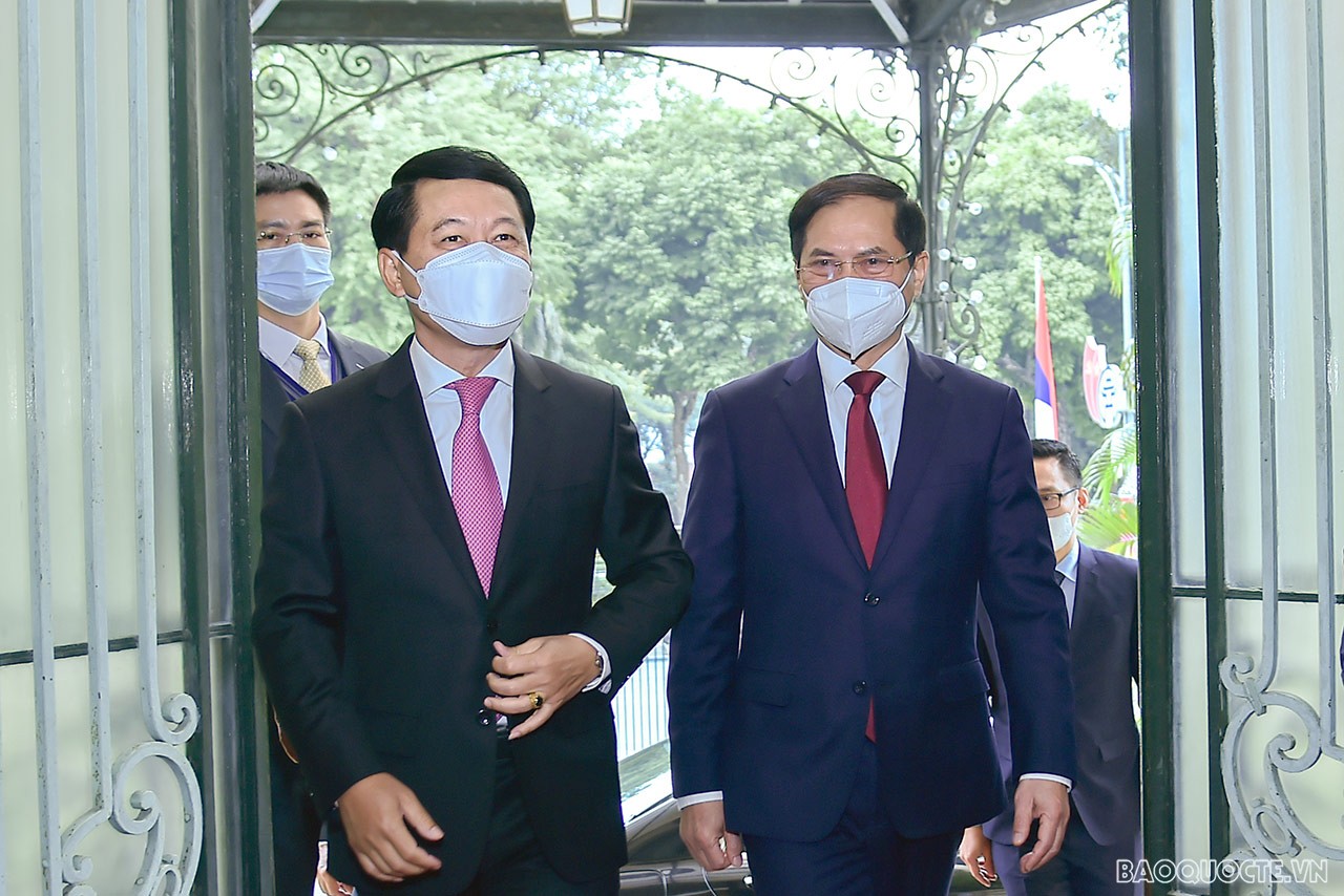 Quan hệ Việt Nam-Lào, Lào-Việt Nam là mối quan hệ hữu nghị vĩ đại, đoàn kết đặc biệt, hợp tác toàn diện không ngừng được vun đắp bởi nhiều thế hệ lãnh đạo từ các vị lãnh đạo đầu tiên của hai nước như Chủ tịch Hồ Chí Minh, Chủ tịch Kaysone Phomvihane và Chủ tịch Souphanuvong. Quan hệ Việt Nam-Lào, Lào-Việt Nam là mối quan hệ hữu nghị vĩ đại, đoàn kết đặc biệt, hợp tác toàn diện không ngừng được vun đắp bởi nhiều thế hệ lãnh đạo từ các vị lãnh đạo đầu tiên của hai nước như Chủ tịch Hồ Chí Minh, Chủ tịch Kaysone Phomvihane và Chủ tịch Souphanuvong.