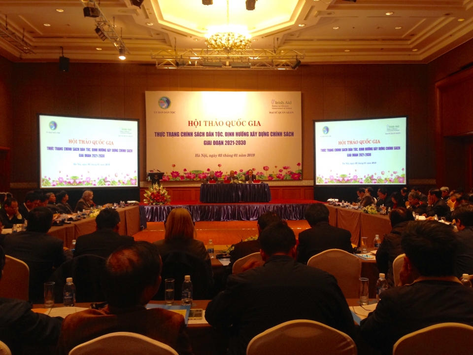 Thực trạng chính sách dân tộc để đồng bào tự vươn lên thoát nghèo phan dau den 2030 khong con ho dan toc thieu so thieu dat o nuoc sinh hoat