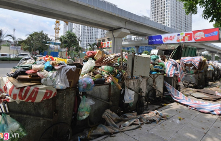 Thấy gì từ chuyện rác thải?