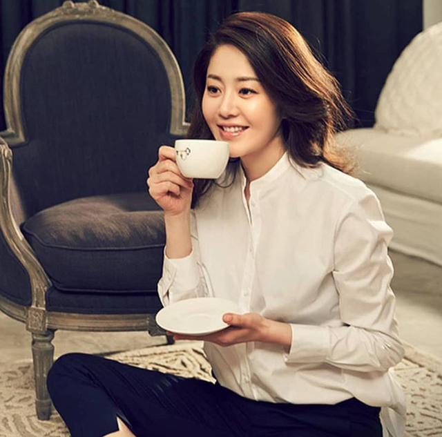 Ngắm 'nữ thần sắc đẹp', mỹ nhân không tuổi xứ Hàn Go Hyun Jung