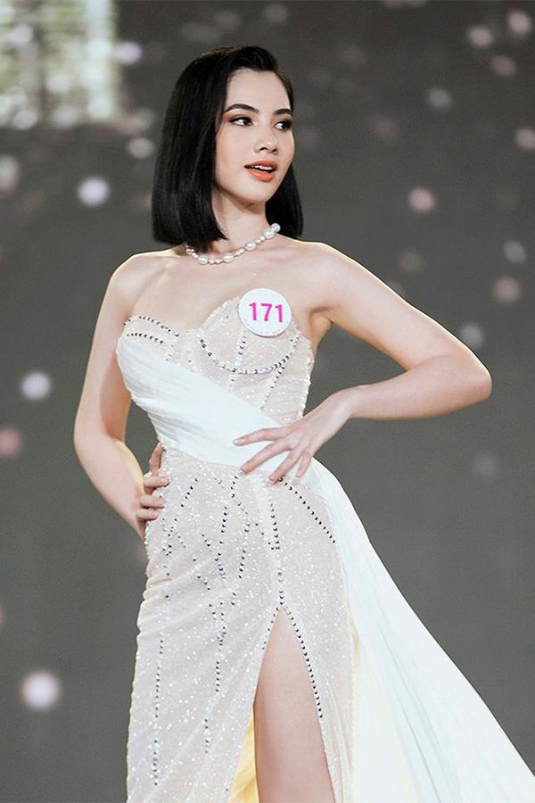 Kém chồng cũ Lệ Quyên 27 tuổi, Cẩm Đan gây tò mò vì nhan sắc