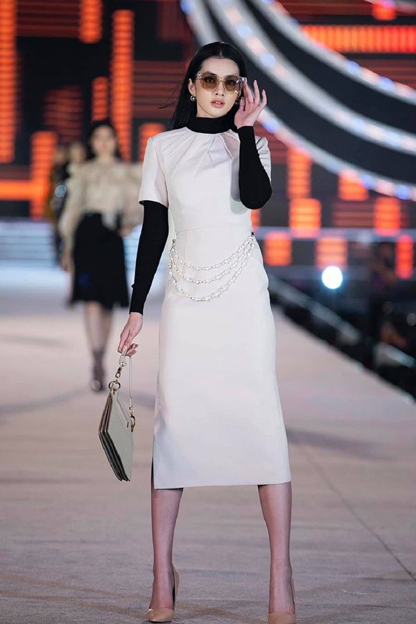 Kém chồng cũ Lệ Quyên 27 tuổi, Cẩm Đan gây tò mò vì nhan sắc