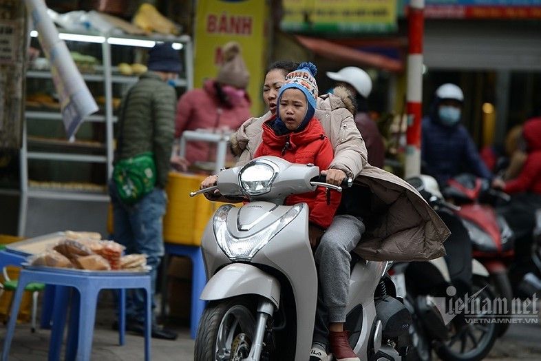 Trời rét, hàng trăm nghìn học sinh nghỉ học