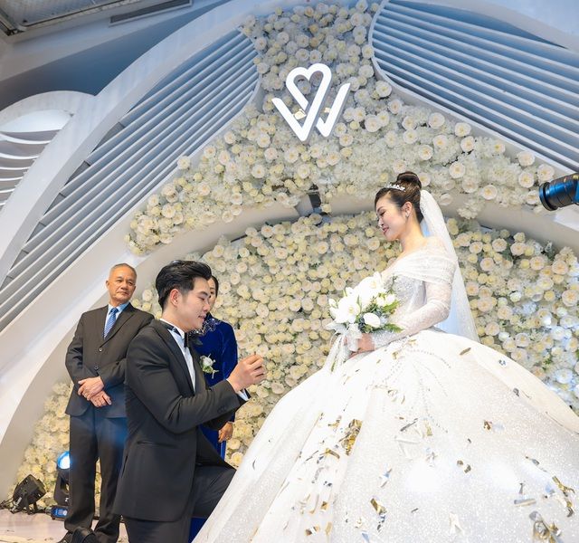 Đám cưới siêu lung linh của MC Thùy Linh VTV cùng chú rể Hiếu Su