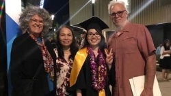 Từ một thợ nail, cô gái Việt xuất sắc giành vé vào đại học, trở thành viên chức Chính quyền tiểu bang Mỹ