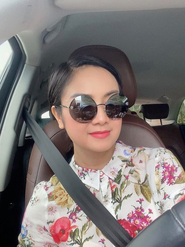 Hướng dương ngược nắng: 'Bà Bạch Cúc' Thu Hà...