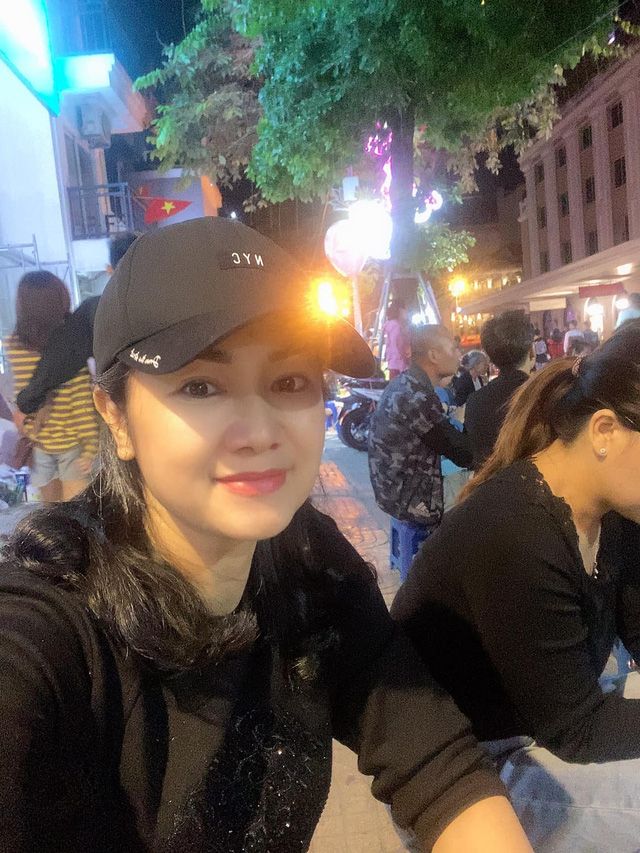 Hướng dương ngược nắng: 'Bà Bạch Cúc' Thu Hà...