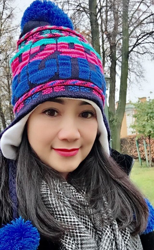 Hướng dương ngược nắng: 'Bà Bạch Cúc' Thu Hà...