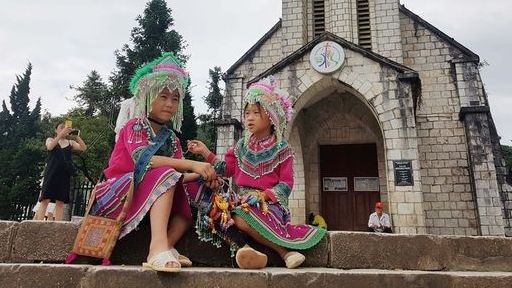 Đừng để trẻ em gánh vác chuyện 'áo cơm'