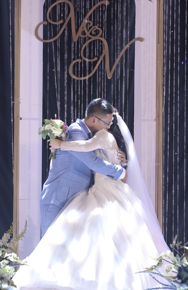 Tân Nhàn kết hôn lần 2