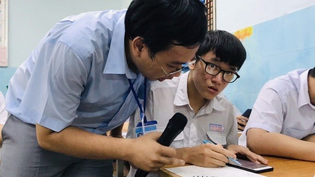 Giáo dục tuần qua: Nổi bật câu chuyện thưởng Tết giáo viên 1,5 triệu đồng