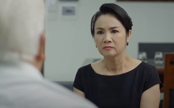 Dù 'tẩy trắng' cho tiểu tam, phim Hướng dương ngược nắng vẫn 'nổi như cồn'