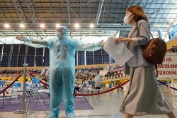 TP. Hồ Chí Minh ban hành khẩn quy trình cách ly người nhập cảnh sau khi có ca nhiễm Omicron