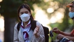 Chưa thể trả lời tình huống xuất hiện biến chủng Covid-19 mới trong trường học