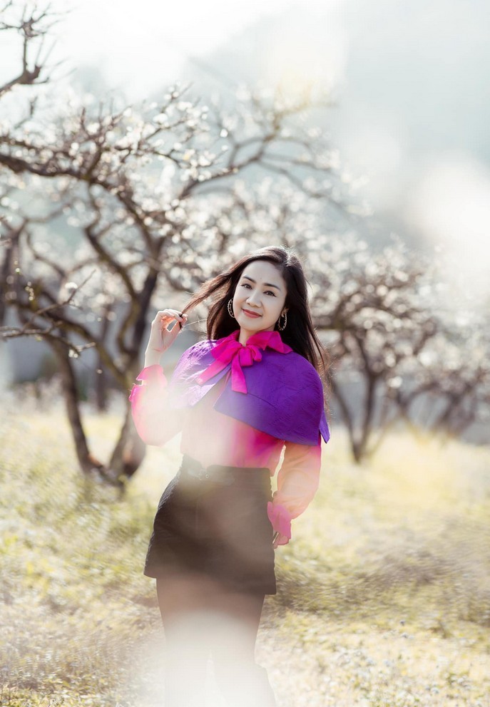 Ngỡ ngàng nhan sắc trẻ trung của NSND Thu Hà