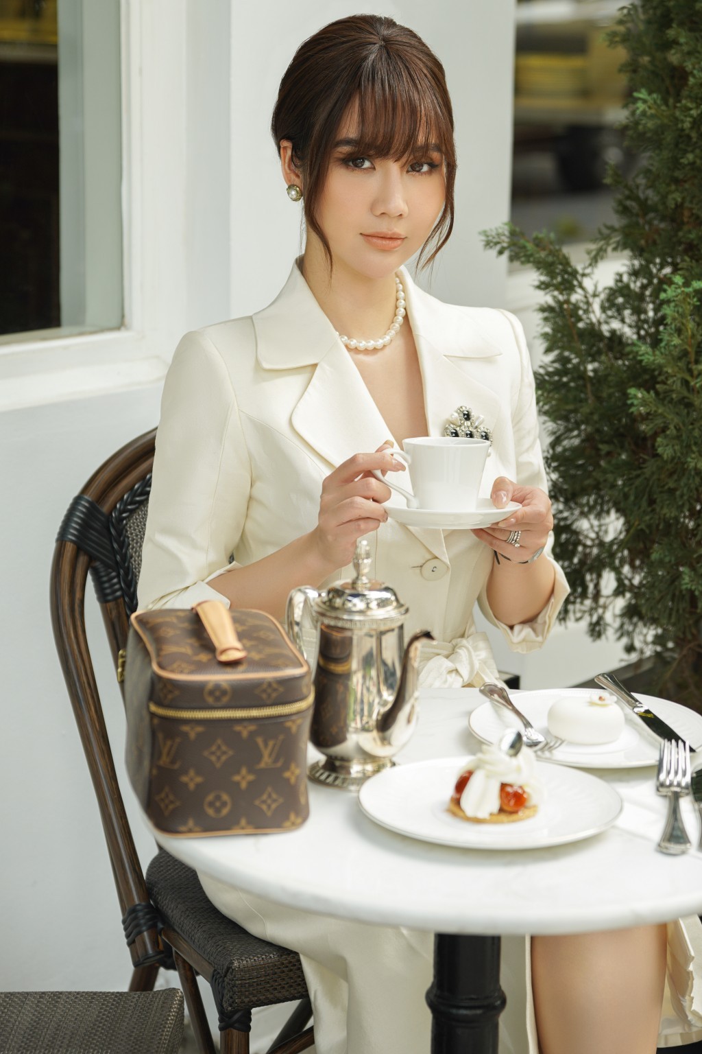 Phan Minh Huyền tỏa sáng trong bộ ảnh mới