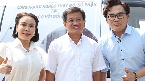 Bị nghi ngờ gian lận tiền từ thiện, Việt Hương phản pháo