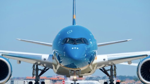 Covid-19 ở Hà Nội: Thông báo khẩn tìm người đi trên 2 chuyến bay cùng bệnh nhân mới nhất