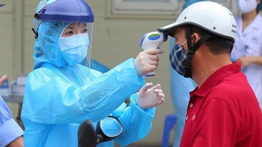 Người từ Hà Nội về các tỉnh bị cách ly 21 ngày, đúng hay không?