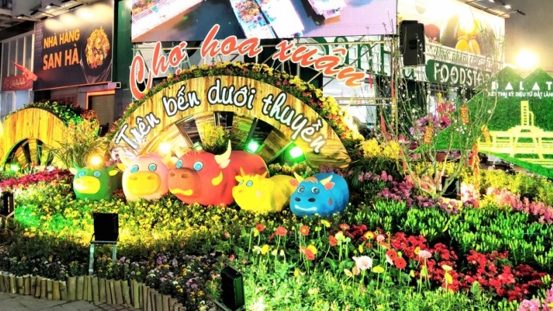 Thành phố Hồ Chí Minh khai mạc Hội hoa xuân 'Trên bến dưới thuyền'