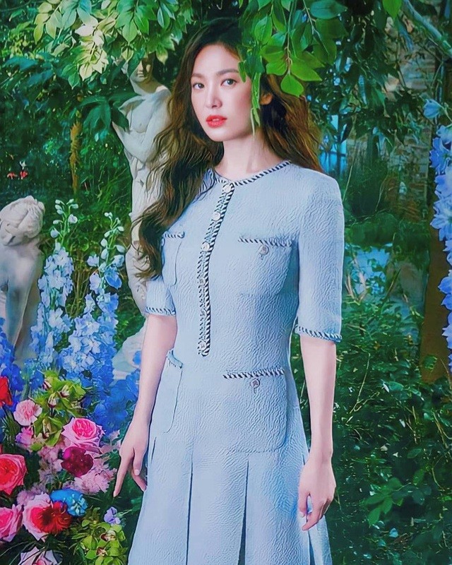 Song Hye Kyo và Son Ye Jin đọ sắc đỉnh cao khi làm người mẫu