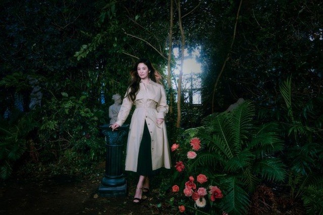 Song Hye Kyo và Son Ye Jin đọ sắc đỉnh cao khi làm người mẫu