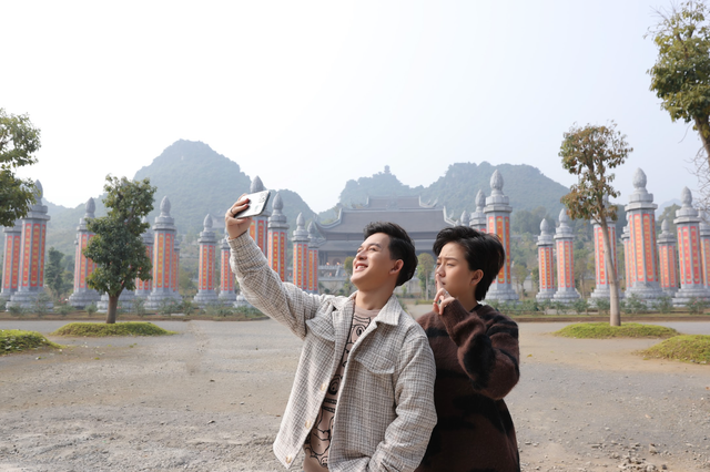 Bảo Thanh hội ngộ dàn diễn viên phim Về nhà đi con Bảo Thanh hội ngộ dàn diễn viên phim Về nhà đi con