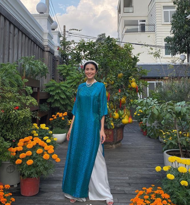 Sao Việt mặc gì trong những ngày đầu năm mới?