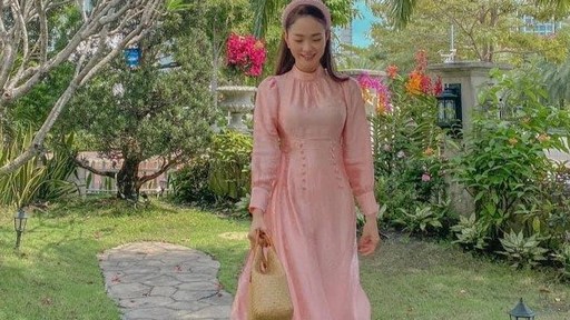 Tăng Thanh Hà, Minh Hằng, Tiểu Vy, H'Hen Niê đẹp xuất sắc trong tà áo dài ngày đầu Năm Mới