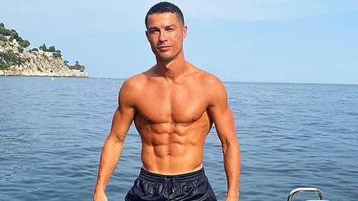 Siêu sao Cristiano Ronaldo có nửa tỷ tài khoản mạng xã hội theo dõi, sức hút đến từ đâu?