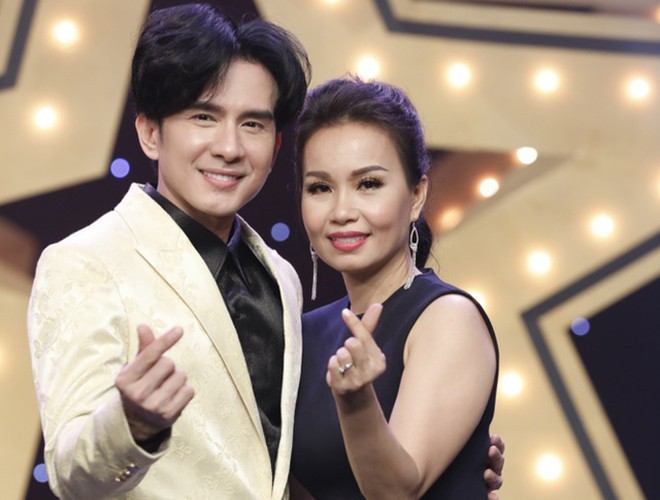 Đan Trường "gây sốt" khi cởi áo khoe thân hình săn chắc ở tuổi U50