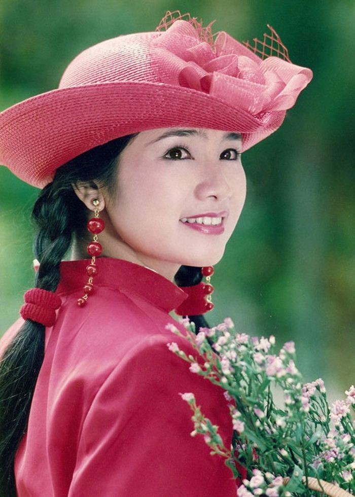 Ký ức 'nóng rát mặt' năm 18 tuổi của NSND Thu Hà