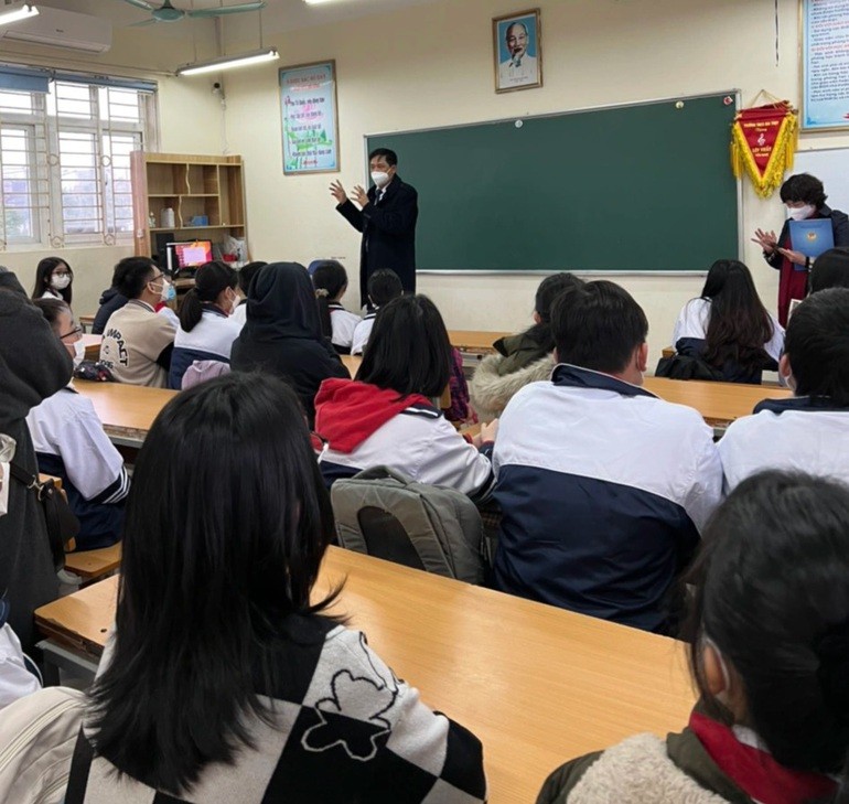 Hôm nay hơn 600.000 học sinh Hà Nội đến trường