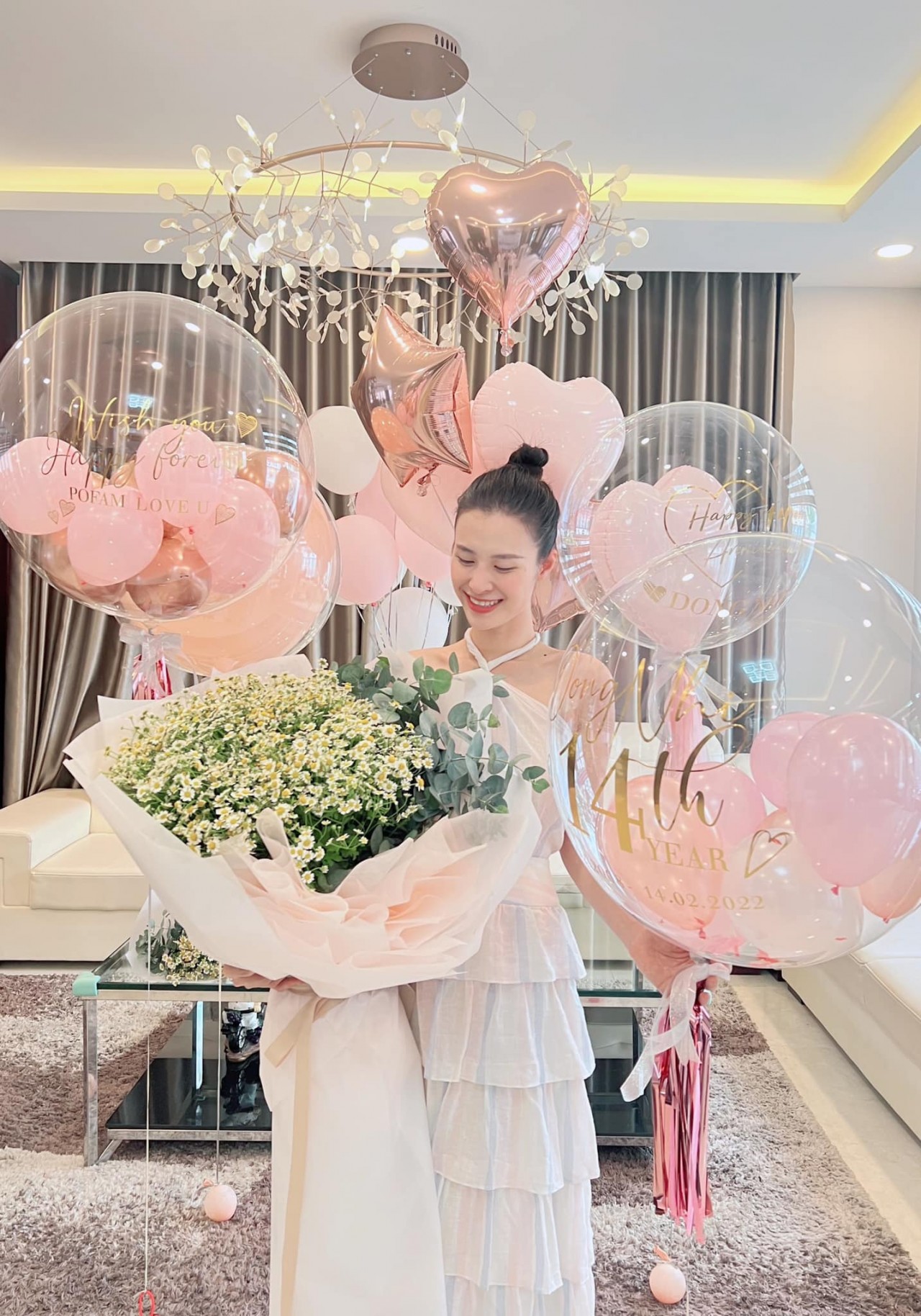 Sao Việt nô nức khoe quà Valentine Sao Việt nô nức khoe quà Valentine