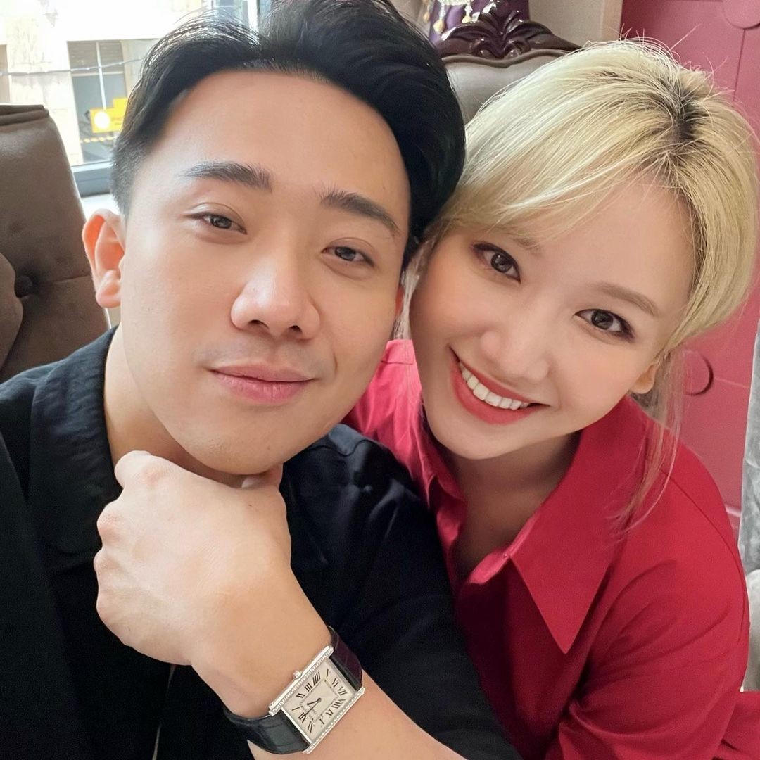 Sao Việt: Hồ Ngọc Hà khoe eo thon, chân dài Sao Việt: Hồ Ngọc Hà khoe eo thon, chân dài