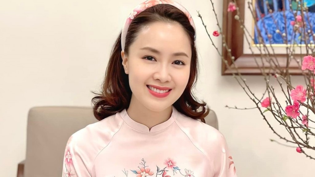 Sao Việt: Hồng Diễm đăng ảnh ngày đặc biệt, Hồng Đăng phản ứng bất ngờ