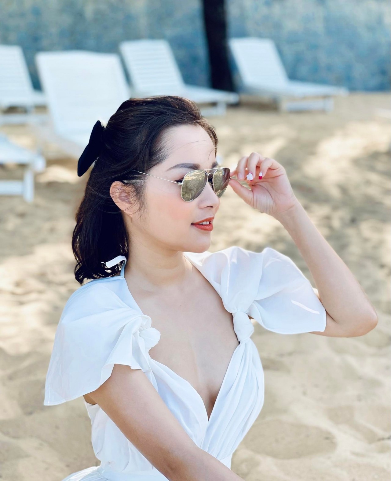 Sao Việt: Hồng Diễm đăng ảnh, Hồng Đăng phản ứng bất ngờ Sao Việt: Hồng Diễm đăng ảnh, Hồng Đăng phản ứng bất ngờ