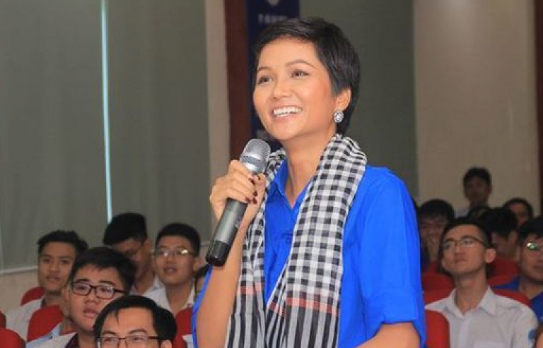 Cùng Hoa hậu H’Hen Niê đối thoại với Bí thư thứ nhất Trung ương Đoàn