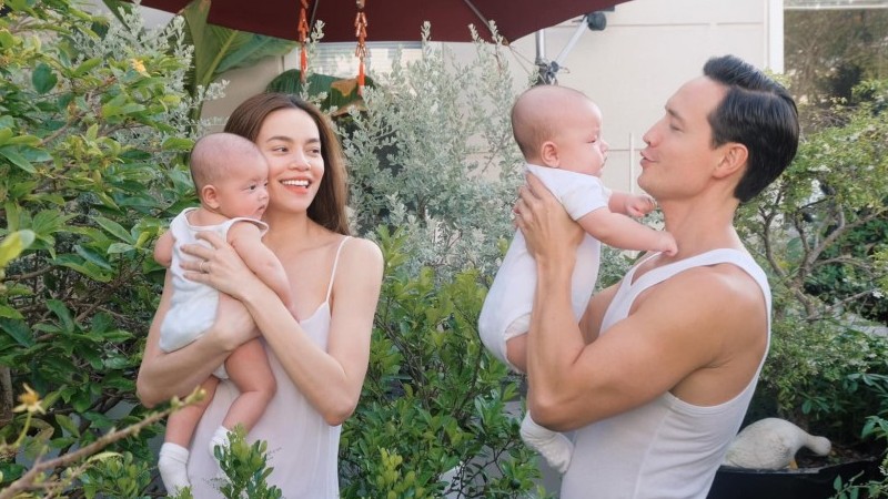 Sao Việt tuần qua: Hồ Ngọc Hà nhắn nhủ 'cánh mày râu' ngày Quốc tế Phụ nữ 8/3, Bố già của Trấn Thành bất ngờ lập kỷ lục không tưởng