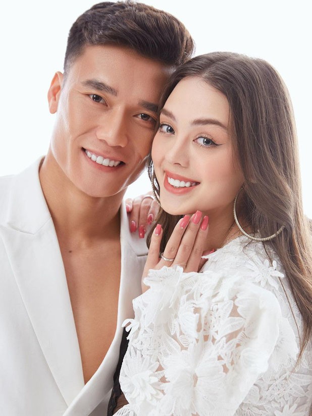 Lệ Quyên được tặng trang sức tiền tỷ, Cường Đô La mua đồng hồ đắt tiền cho vợ