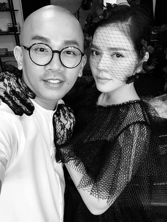 Sao Việt tuần qua: Bố già của Trấn Thành lọt bảng xếp hạng phim ăn khách toàn cầu, Sao Việt tiếc thương sự ra đi của 'phù thủy' trang điểm Minh Lộc Sao Việt tuần qua: Bố già của Trấn Thành lọt bảng xếp hạng phim ăn khách toàn cầu, Sao Việt tiếc thương sự ra đi của 'phù thủy' trang điểm Minh Lộc